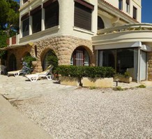 Уникальные апартаменты с 2 спальнями с видом на море на Cap d'Antibes, продажа. №17637. ЭстейтСервис.