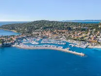 Уникальный дом напротив моря и порта Cap Ferrat