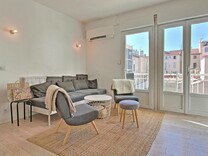 Светлые апартаменты в районе Hotel Carlton в Каннах