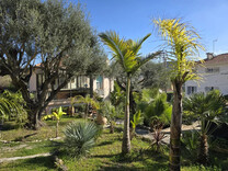 Ухоженная вилла в Каннах, сектор Пети Жуа