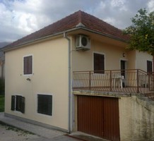 Меблированный дом недалеко от моря в Тивате, продажа. №20048. ЭстейтСервис.
