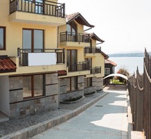Двухкомнатные апартаменты с красивым видом на море в Созополе, продажа. №22994. ЭстейтСервис.