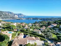 Имение с видом на Италию и St-Jean Cap Ferrat