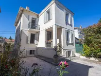 Буржуазный особняк в 15-ти минутах от моря