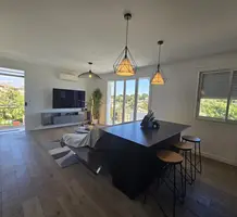 Пентхаус с отдельным входом в Антибах, продажа. №50932. ЭстейтСервис.