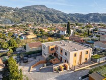 Современный таунхаус в Carros, Les plans