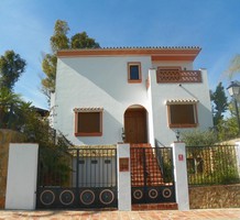 Просторная вилла с пятью спальнями в Михас Коста, продажа. №28874. ЭстейтСервис.