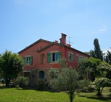 Уютный дом в районе Avenue du Golf, Mougins, продажа. №35374. ЭстейтСервис.