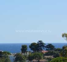 Семейная вилла в 1,5 км от моря в Antibes, продажа. №36077. ЭстейтСервис.