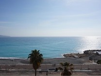 Квартира с ремонтом на Promenade des Anglais