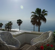 Вместительная трехспальная квартира в Estepona, продажа. №29128. ЭстейтСервис.