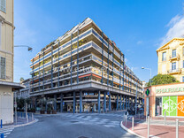 Большая квартира в центре Ниццы - Rue Maccarani 