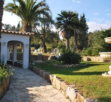 Дом с садом и бассейном в Тосса-де-Мар, продажа. №25602. ЭстейтСервис.