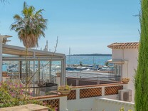 Апартаменты с видом и ремонтом в секторе Palm Beach