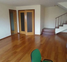 Трехуровневая квартира в Вила Нова ди Гая, продажа. №20497. ЭстейтСервис.