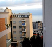 Симпатичная квартира с 1 спальней рядом с центром Босолея, продажа. №23621. ЭстейтСервис.