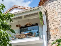 Вилла с бассейном возле школы в Каннах