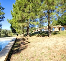 Ранчо с конюшней и землёй 5 Га в La Garde-Freinet, продажа. №45094. ЭстейтСервис.