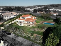 Солидная вилла с семью спальнями в Torres Vedras