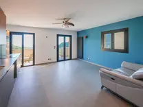 Современный пентхаус на холмах Eze