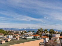 Пентхаус с паркингом и видом на Cap d'Antibes