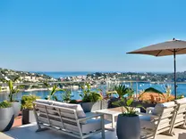 Пентхаус с новым ремонтом в Вильфранше