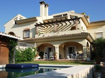 Дом с четырьмя спальнями в Марбелье