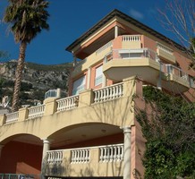 Двухкомнатная квартира с видом на море в Roquebrune-Cap-Martin, продажа. №20069. ЭстейтСервис.