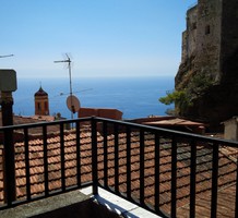 Трёхуровневый дом с видом на море в Roquebrune, продажа. №34466. ЭстейтСервис.