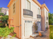 Особняк в 2-х километрах от Монако Особняк в 2-х километрах от Монако