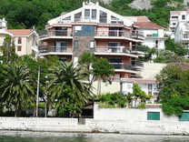 Трехспальная квартира на первой линии в Доброта