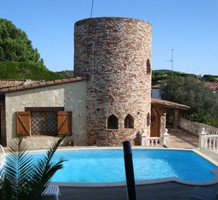 Вилла с башней в Platja d Aro, продажа. №9935. ЭстейтСервис.