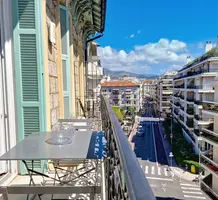 Апартаменты с ремонтом возле Площади Моцарта, продажа. №50948. ЭстейтСервис.