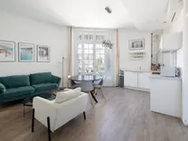 Буржуазная квартира возле школы в Каннах