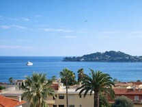 Апартаменты с видом и потенциалом в Больё