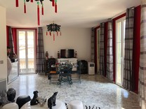 Трехкомнатные апартаменты в центре Ментон