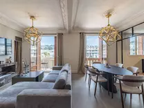 Буржуазные апартаменты с ремонтом в Ницце 