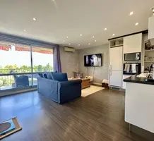 Квартира с паркингом и ремонтом в Антибах, продажа. №50546. ЭстейтСервис.