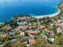 Особняк под ремонт в 2,5 км от Монако