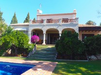 Просторная вилла с 4 спальнями в Marbella