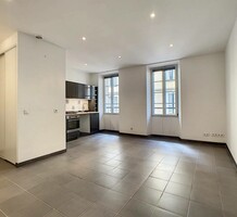 Квартира в самом центре Канн - rue Hélène Vagliano, продажа. №42682. ЭстейтСервис.