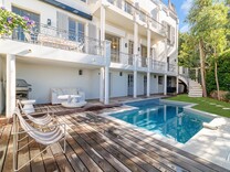 Семейная вилла с морским видом в Ницце 