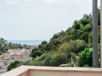 Дом с видом на море в Ницце, la Madeleine 