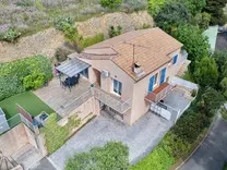 Вилла с надземным бассейном в Saint-Laurent-du-Var