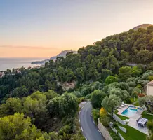 Дом с шикарным видом на Рокебрюн-кап-Мартен, продажа. №51161. ЭстейтСервис.