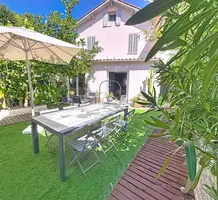 Вилла в километре от моря - Cannes la Bocca, продажа. №50727. ЭстейтСервис.