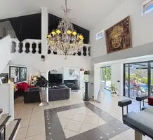 Вилла с ремонтом и бассейном в Грассе, продажа. №50162. ЭстейтСервис.