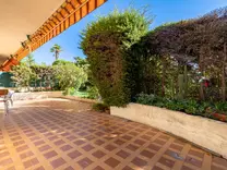 Квартира с террасой-садиком под ремонт в Больё