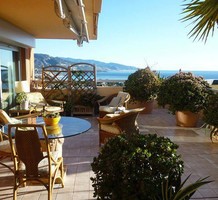 Квартира с большой террасой в Roquebrune Cap Martin, продажа. №35540. ЭстейтСервис.