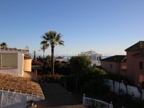 Вилла в 500-х метрах от пляжа в Marbella